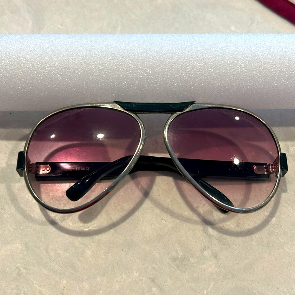 L’Aiglon vintage aviator sunglasses. Good condition! Made in France. Rare find.